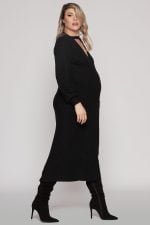 Loose fitted ribbed knitwear dress with a “V”-neck detail perfect for everyday use or pregnancy stage.