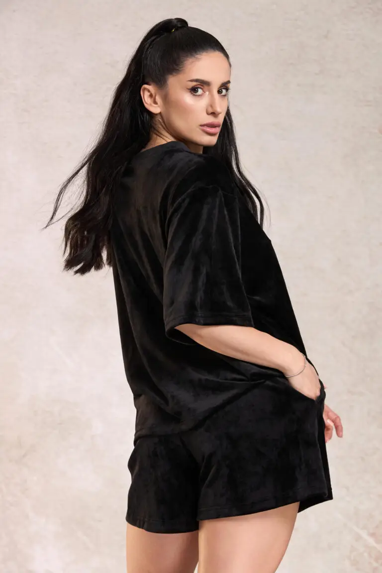 Outlet 34 Trening Negru Cu Pantaloni Scurti Walk In Love