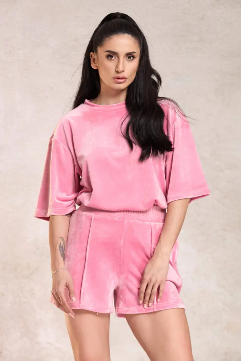 Outlet 32 Trening Roz Cu Pantaloni Scurti Walk In Love